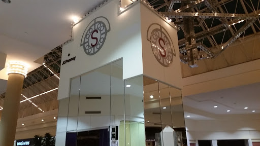 Shopping Mall «ShoppingTown Mall», reviews and photos, 3649 Erie Blvd E, Syracuse, NY 13214, USA