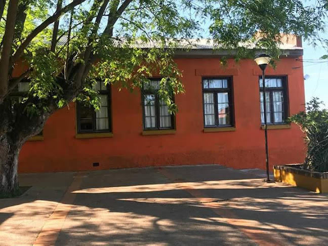 Escuela 142 y 398 Republica Del Peru - Montevideo