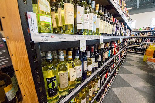 Liquor Store «Shoregate Beverage & Liquor», reviews and photos, 30498 Lakeshore Blvd, Willowick, OH 44095, USA