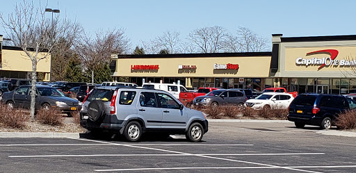 GameStop, 1080 Old Country Rd, Riverhead, NY 11901, USA, 
