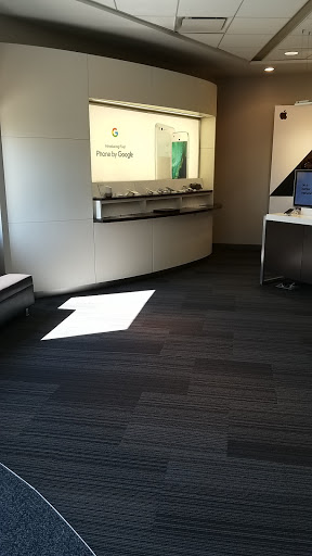 Cell Phone Store «Verizon», reviews and photos, 5945 Mayfield Rd, Mayfield Heights, OH 44124, USA