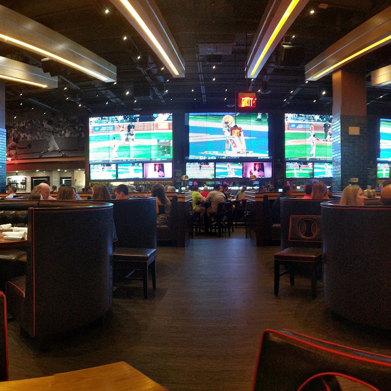 Tony C's Sports Bar & Grill