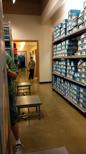 Sportswear Store «Columbia Sportswear Outlet Store at Tanger Outlet Center», reviews and photos, 2200 Tanger Blvd #100, Washington, PA 15301, USA