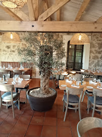 Atmosphère du Restaurant méditerranéen LE MOULIN DE L’OLIVERAIE à Blausasc - n°18