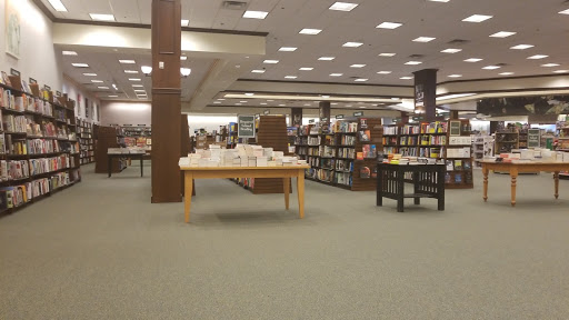 Book Store «Barnes & Noble», reviews and photos, 760 SE Maynard Rd, Cary, NC 27511, USA