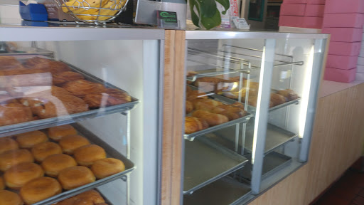 Donut Shop «DONUT DEN», reviews and photos, 4257 Pacific Coast Hwy, Torrance, CA 90505, USA