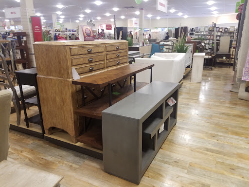 Home Goods Store «Home Goods», reviews and photos, 3 Main St, Edgewater, NJ 07020, USA