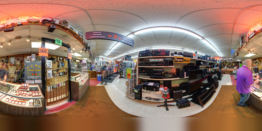 Pawn Shop «E-Z Money Pawn & Jewelry», reviews and photos, 1175 Clay St, Bowling Green, KY 42101, USA