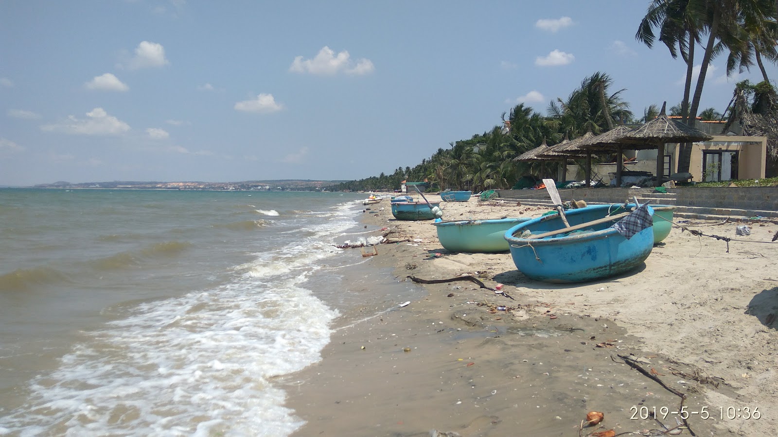 Huynh Thuc Khang Beach photo #8