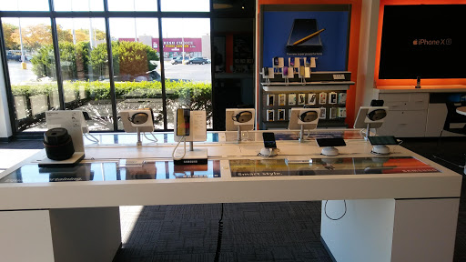 Cell Phone Store «AT&T Authorized Retailer», reviews and photos, 35354 E Michigan Ave, Wayne, MI 48184, USA