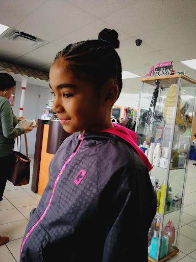 Beauty Salon «Divas Style Beauty Salon», reviews and photos, 4142 W Oak Ridge Rd #102, Orlando, FL 32809, USA