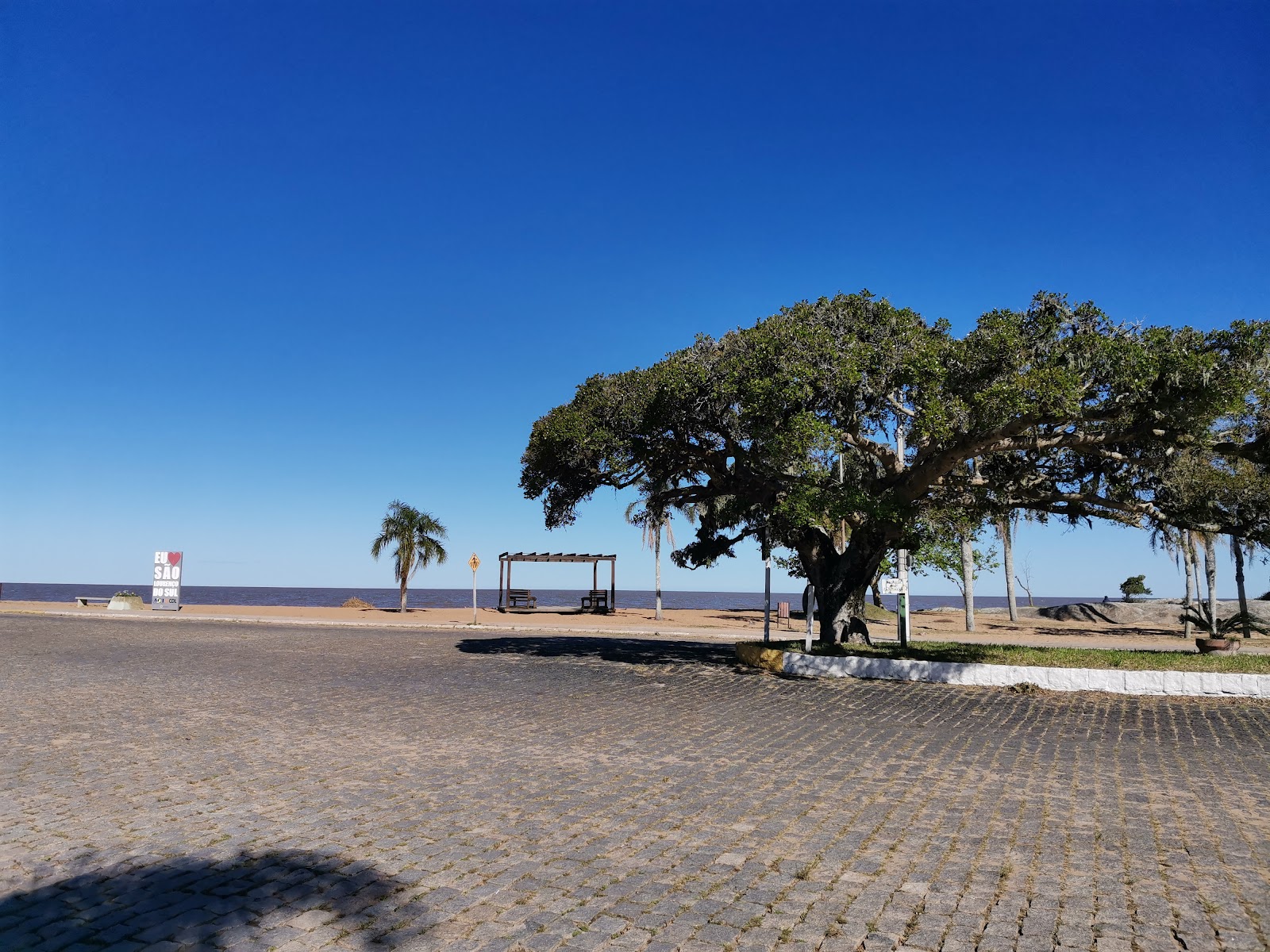 Praia das Nereidas'in fotoğrafı çok temiz temizlik seviyesi ile