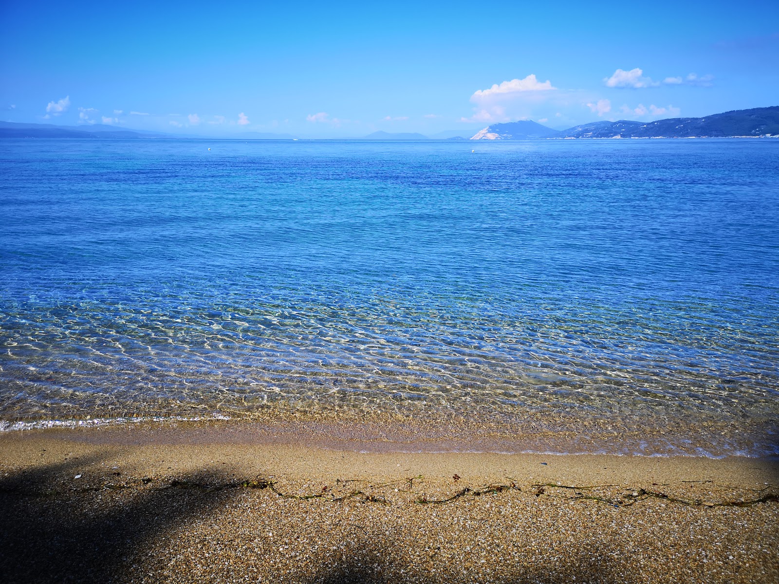 Foto de Praia Agia Eleni com alto nível de limpeza