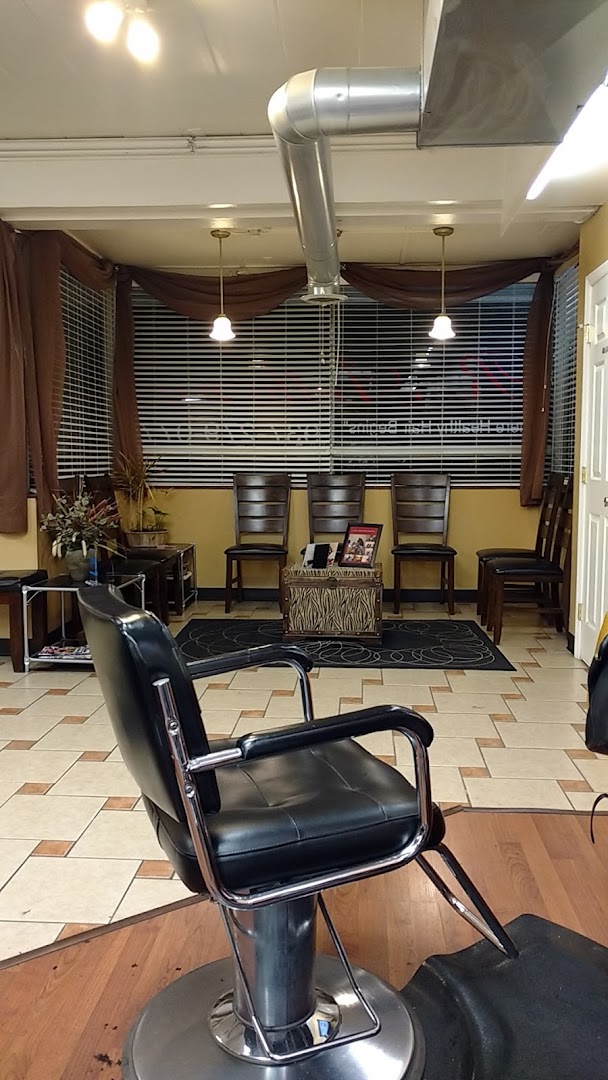 R Anthony's Salon