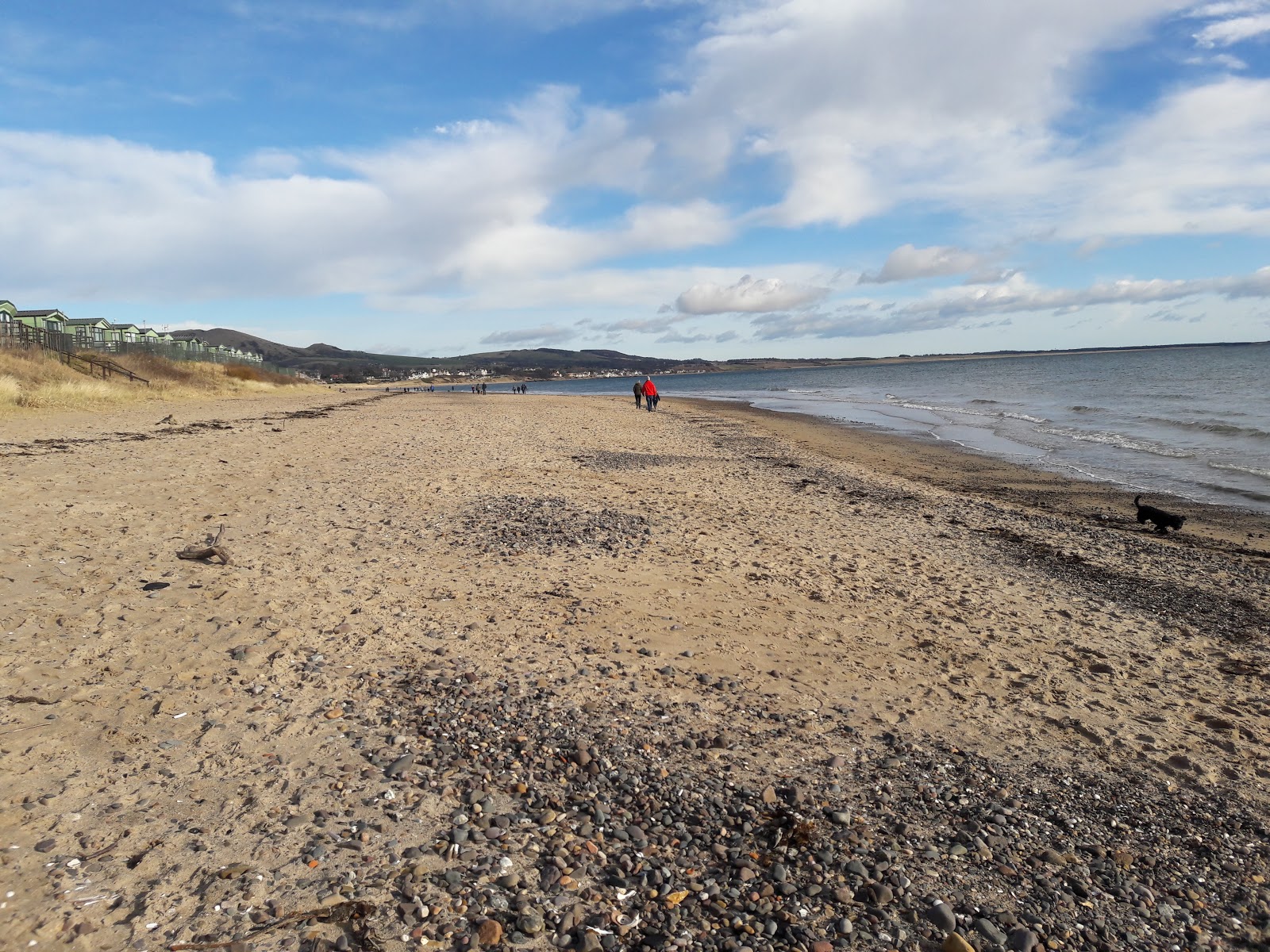 Zdjęcie Leven Beach z powierzchnią turkusowa czysta woda