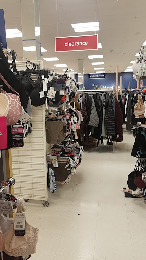 Department Store «Marshalls», reviews and photos, 2650 Sunrise Hwy, East Islip, NY 11730, USA