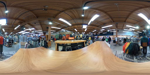 Camping Store «REI», reviews and photos, 7410 SW Bridgeport Rd, Tigard, OR 97224, USA