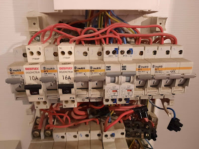 2j bat électricité général à Villefranche-sur-Cher