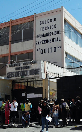 Horarios de Colegio Técnico Humanístico Experimental "Quito"