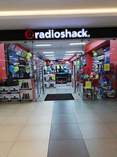 Radioshack • Peri Roosevelt