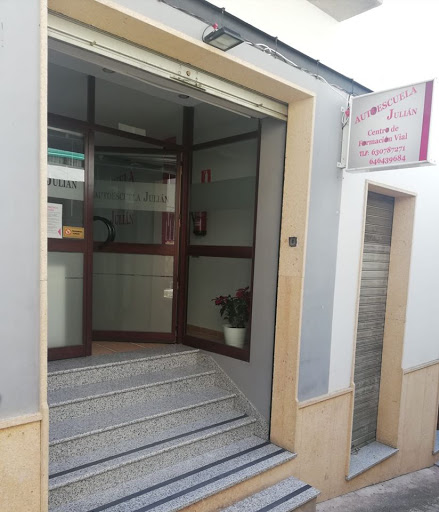 AUTOESCUELA JULIÁN, Autoescuela en Cazorla,Jaén