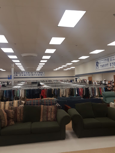 Thrift Store «Miracle Hill Thrift Store», reviews and photos, 504 W Main St, Easley, SC 29640, USA
