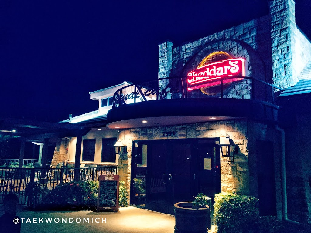 Cheddar's Scratch Kitchen 33351