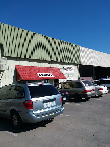Sutter Buttes Canine Rescue Thrift Shop, 855 Gray Ave, Yuba City, CA 95991, USA, 