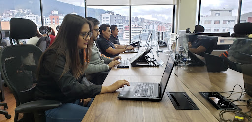 Especialistas fiber optics Quito