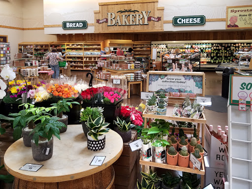 Health Food Store «Sprouts Farmers Market», reviews and photos, 24285 Magic Mountain Pkwy, Valencia, CA 91355, USA