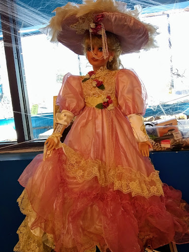 Thrift Store «Lindsay & Warner Goodwill Retail Store & Donation Center», reviews and photos, 874 E Warner Rd, Gilbert, AZ 85296, USA