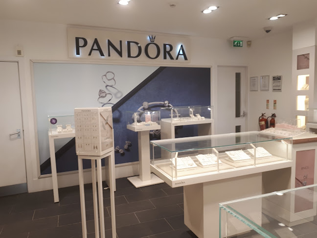 Reviews of Pandora Hull in Hull - Jewelry