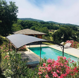 Photo n°2 de Château De Peyrolles à Apt ()