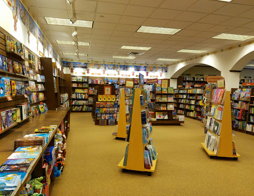 Book Store «Barnes & Noble», reviews and photos, 7020 Valley Creek Rd, Woodbury, MN 55125, USA