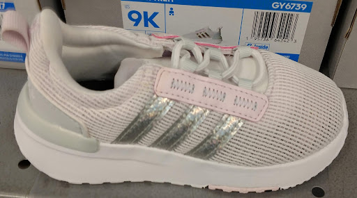 Shoe Store «Shoe Carnival», reviews and photos, 833 Dawsonville Hwy, Gainesville, GA 30501, USA