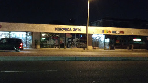 Veronica Regalos's