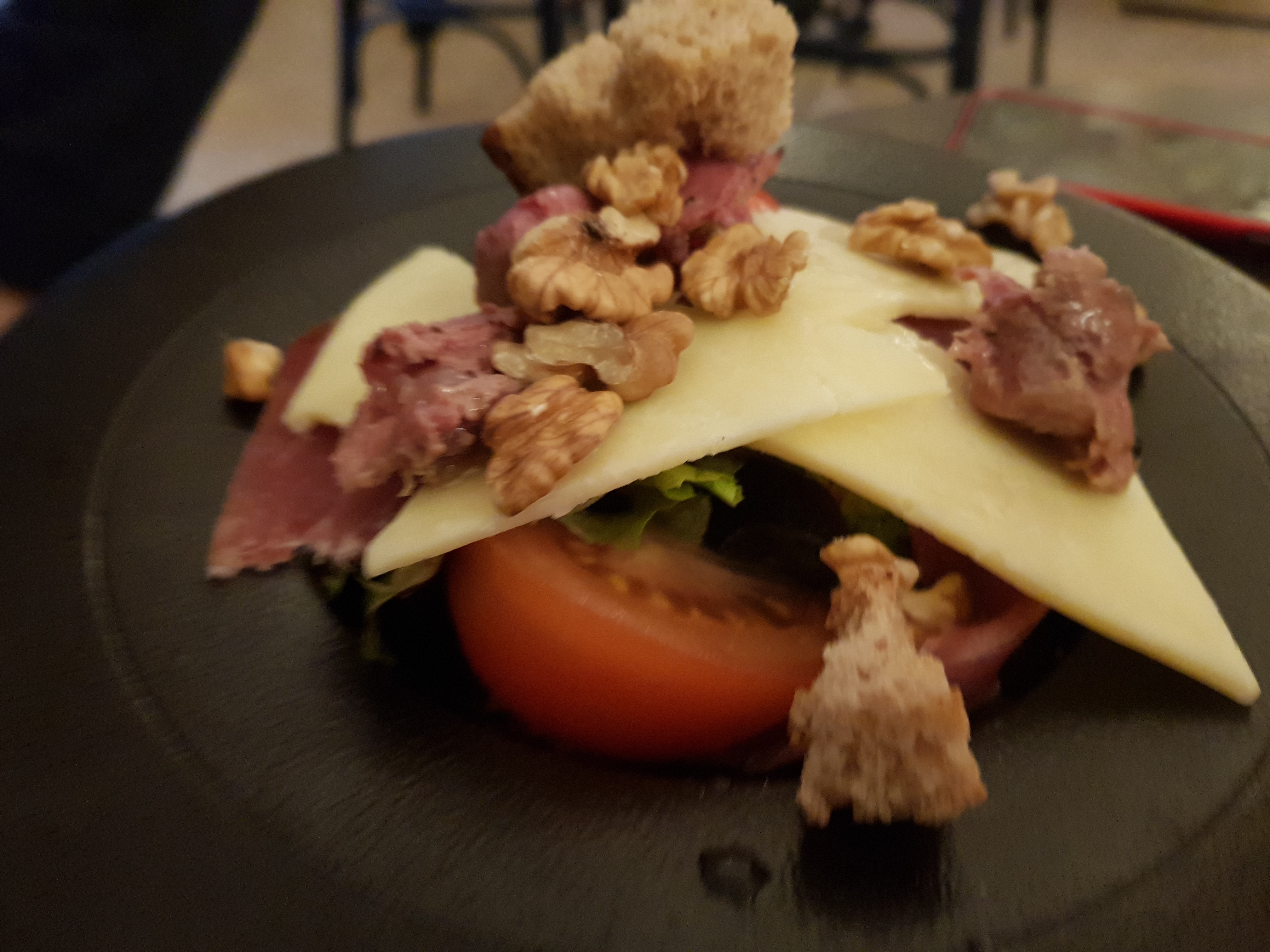 Photo n° 8 de l'avis de Yan.e fait le 03/04/2019 à 20:15