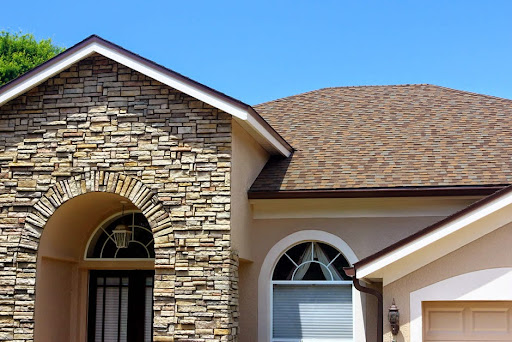 Universal Roof & Contracting in Jacksonville, Florida