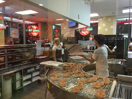 Bakery «Krispy Kreme Doughnuts», reviews and photos, 5318 W Irlo Bronson Memorial Hwy, Kissimmee, FL 34746, USA