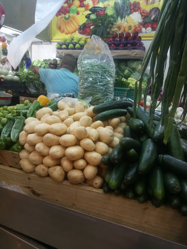 frutas y verfuras int mercado