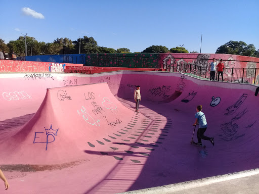 Parkour public and skatepark
