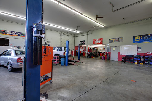 Diesel Engine Repair Service «Corban Auto Repair», reviews and photos, 21099 Pacific Hwy E, Aurora, OR 97002, USA