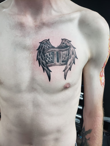 Explore tattoo collarbone ideas, creative tattoo ideas in Dallas, available at Legendary Art Tattoo Studio