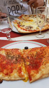 Pizza du Pizzeria Favina à Tournan-en-Brie - n°18