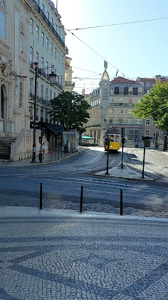 Vidéos Alojamento com cozinha Window to Lisboa apartments and van tours by VW Transporter 9seats 1200-365 Lisbon