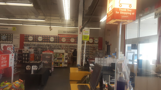 Office Supply Store «Staples», reviews and photos, 17410 Mack Ave, Grosse Pointe, MI 48230, USA