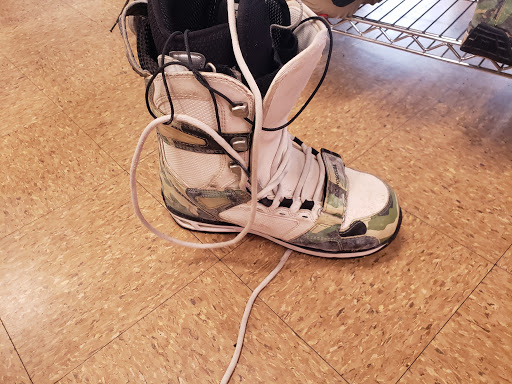 Skateboard Shop «LoweRiders Bikes and Boards», reviews and photos, 300 E Lancaster Ave, Downingtown, PA 19335, USA