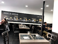 Atmosphère du Restaurant de hamburgers L'Atelier du Burger à Ivry-sur-Seine - n°9
