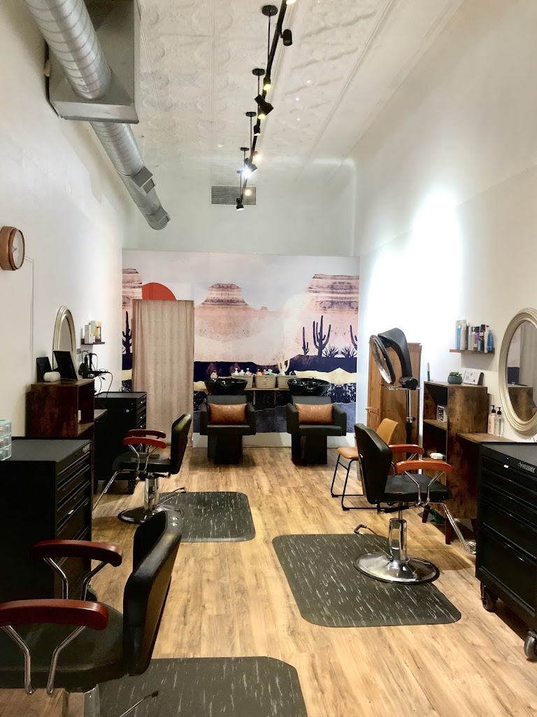 Roots Salon 93221