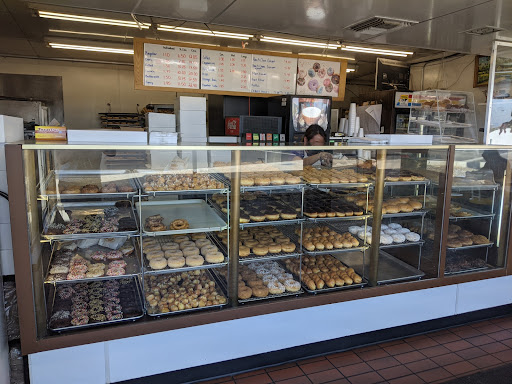 Bakery «Fresno Donut House», reviews and photos, 3145 N Blackstone Ave, Fresno, CA 93703, USA